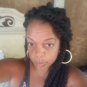 Meet your Posher, Sandy